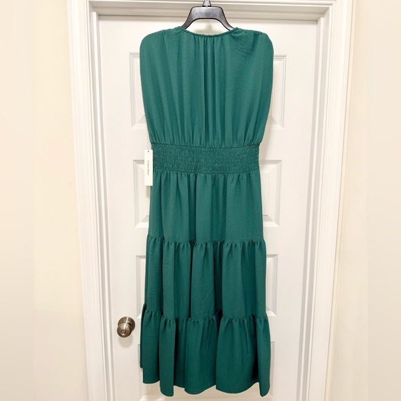 Calvin Klein Green Maxi Dress with V-Neck - Picture 2 of 7